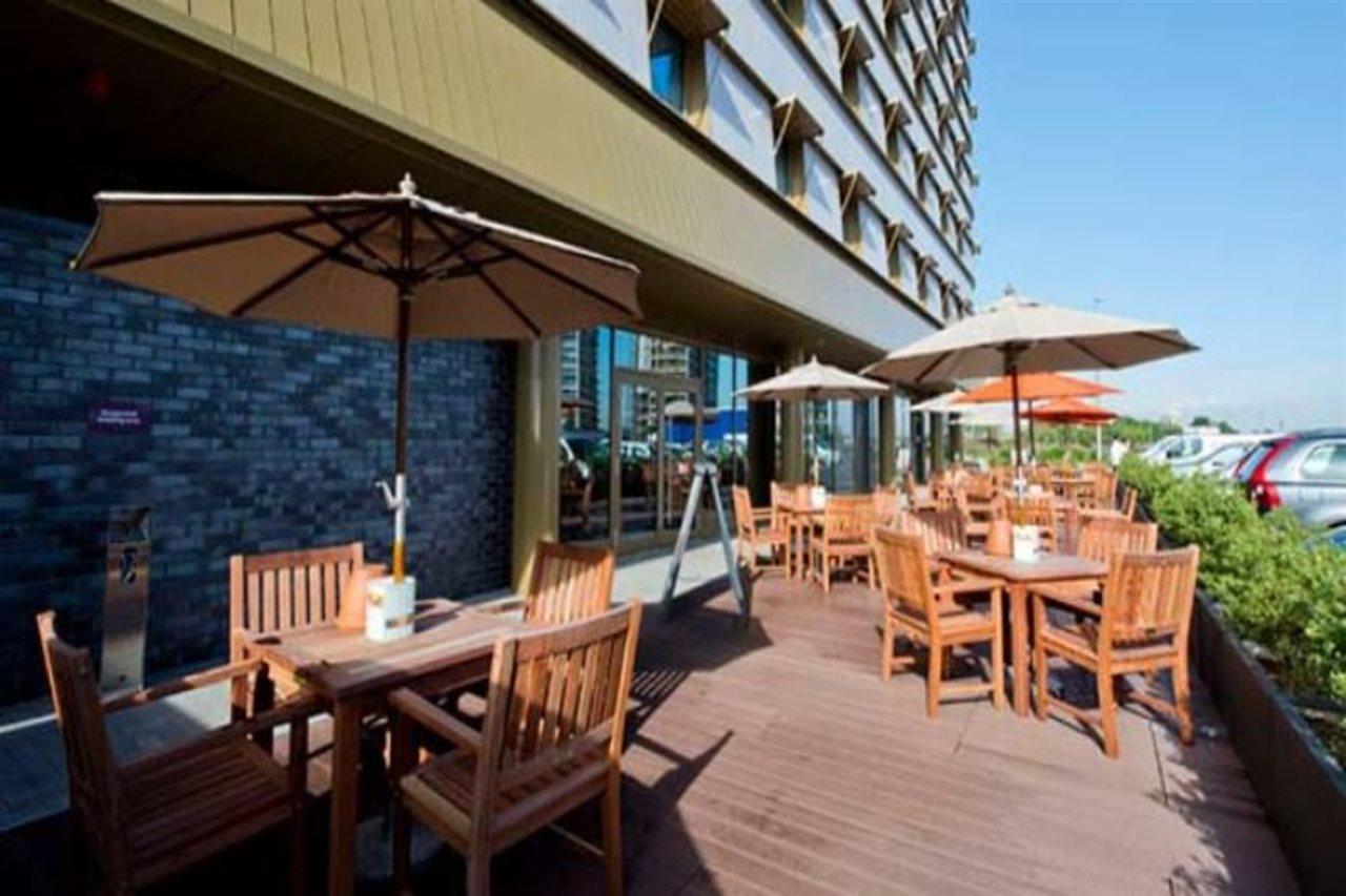 Premier Inn London Woolwich Exteriör bild