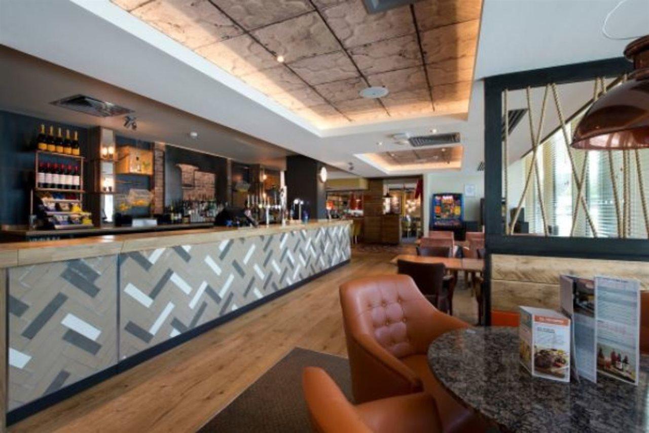 Premier Inn London Woolwich Exteriör bild